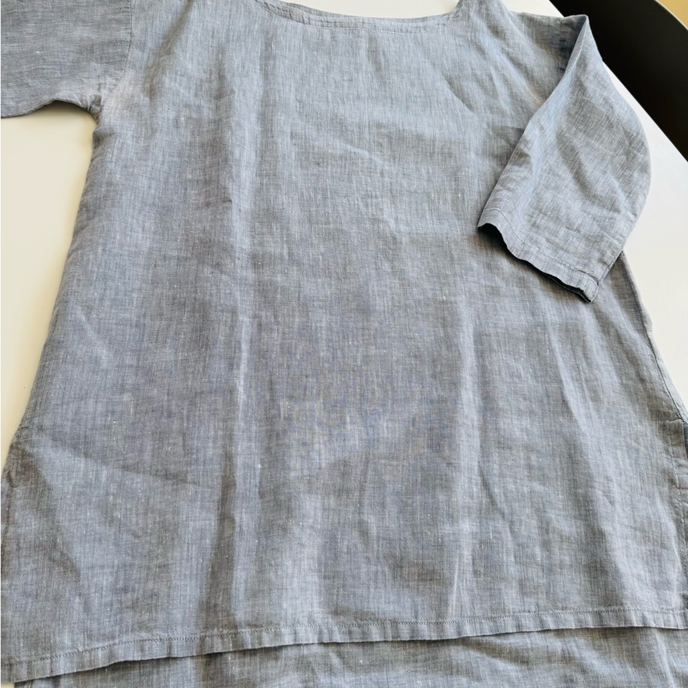 Eileen Fisher 100% linen pale blue tunic M